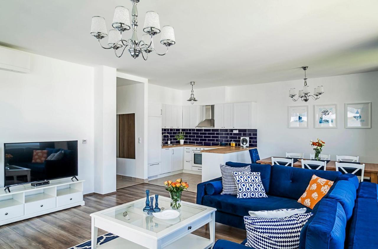 Blue Apartments Balatonlelle Bagian luar foto