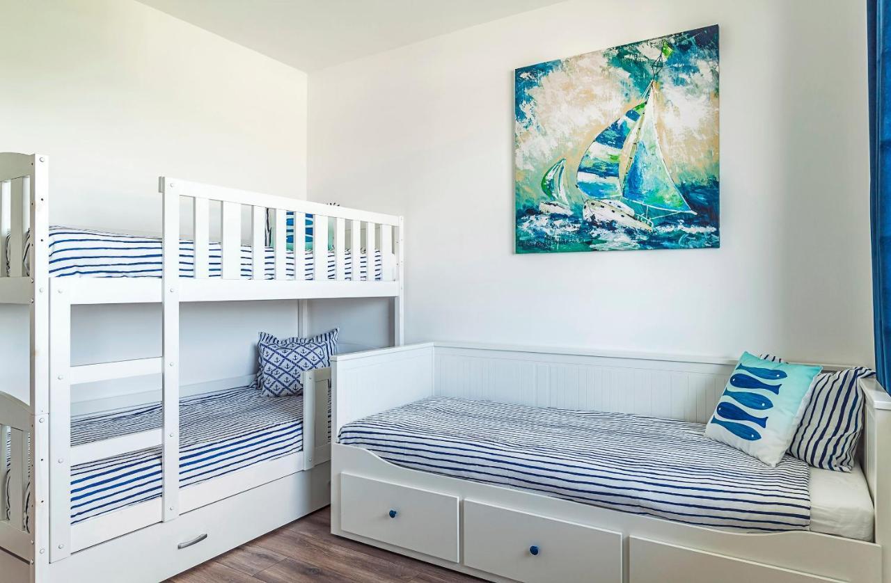 Blue Apartments Balatonlelle Bagian luar foto