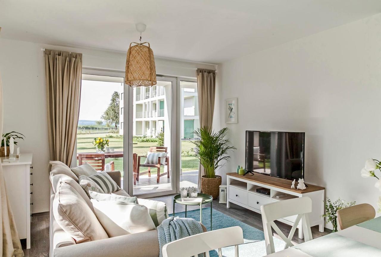 Blue Apartments Balatonlelle Bagian luar foto